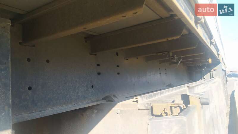 Тентований борт (штора) - напівпричіп Kogel S 24 2011 в Луцьку