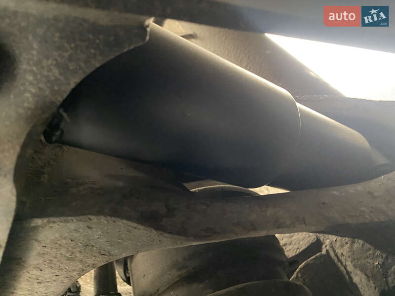 Тентований борт (штора) - напівпричіп Kogel SAF 2015 в Луцьку