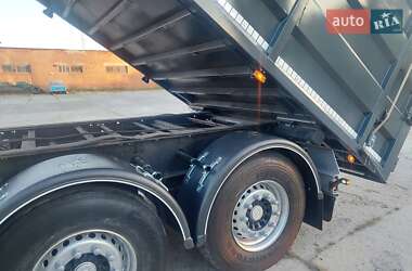 Самосвал полуприцеп Kogel SAF 2002 в Виннице