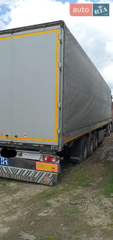 Бортовий напівпричіп Kogel SAF 2014 в Ужгороді