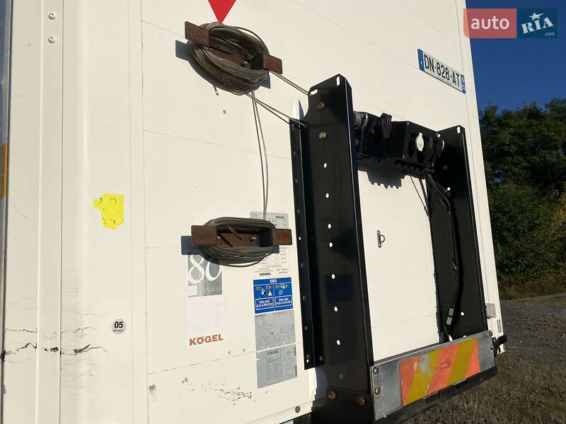 Тентованный борт (штора) - полуприцеп Kogel SAF 2015 в Виннице