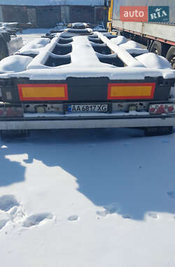 Контейнеровоз Kogel SAF 2009 в Києві