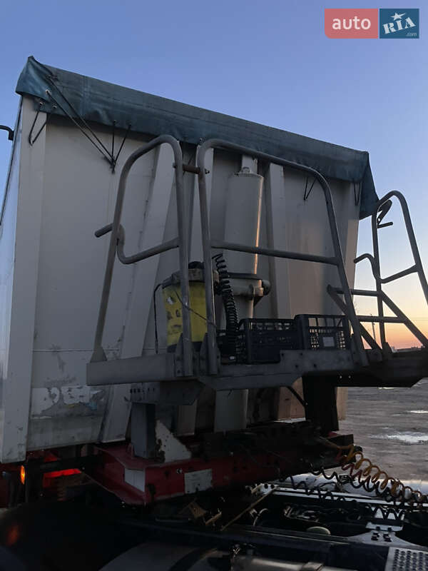 Зерновоз - напівпричіп Kogel SK 24P 2001 в Львові