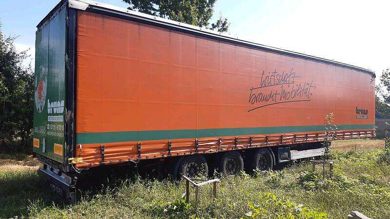 Тентованный борт (штора) - полуприцеп Kogel SN 24 2008 в Маневичах