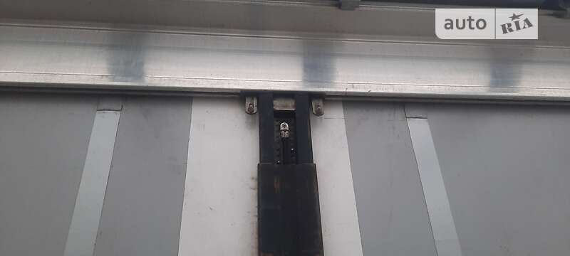 Тентованный борт (штора) - полуприцеп Kogel SN 24 2013 в Шостке