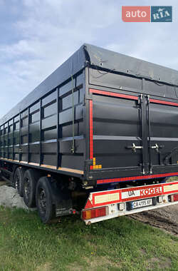 Зерновоз - полуприцеп Kogel SN 24 2004 в Умани