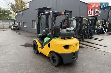 Вилочный погрузчик Komatsu FG 2009 в 