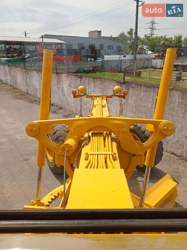 Автогрейдер Komatsu GD 2007 в Кривом Роге