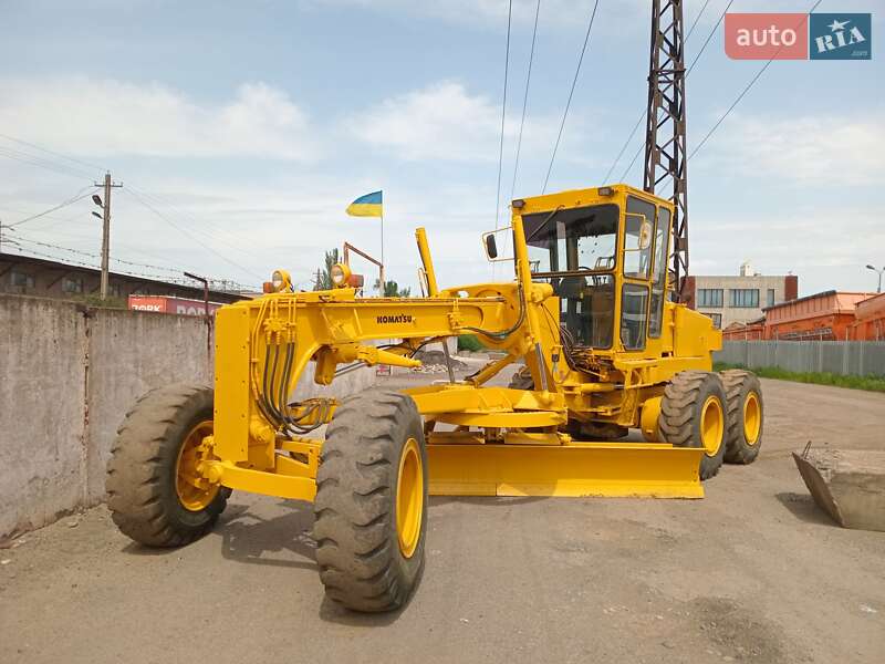 Komatsu GD 2007