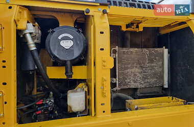 Гусеничный экскаватор Komatsu PC 210 2015 в 