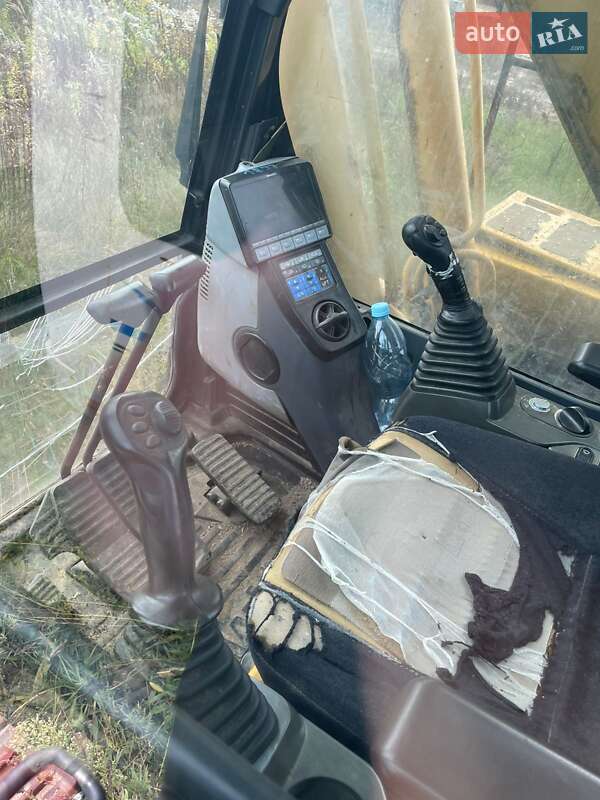 Гусеничный экскаватор Komatsu PC 210 2007 в Макарове