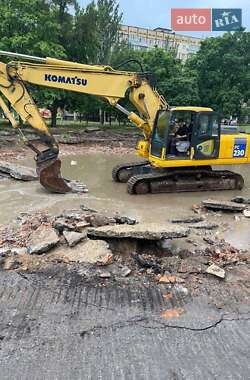 Экскаватор погрузчик Komatsu PC 230NHD-7K 2003 в 