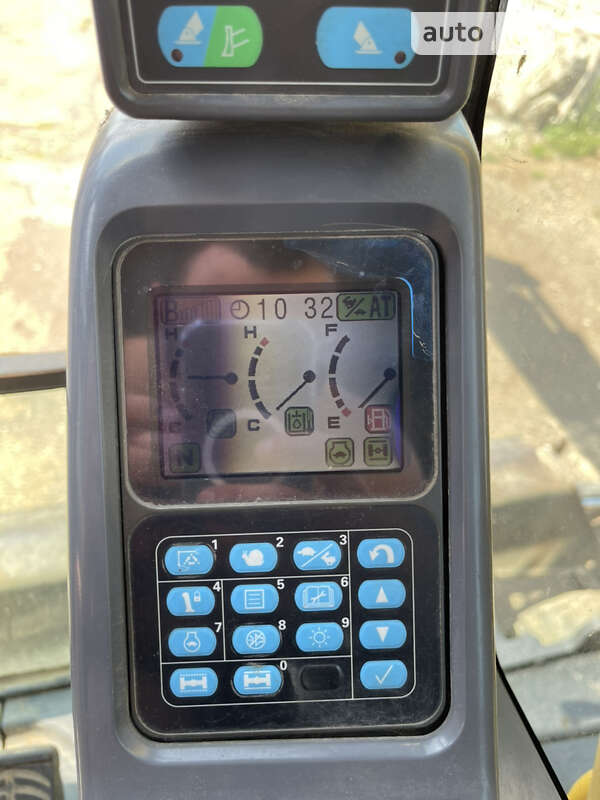 Колесный экскаватор Komatsu PW 2007 в Рожнятове