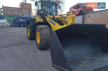 Фронтальні навантажувачі Komatsu WA 2016 в Ромнах