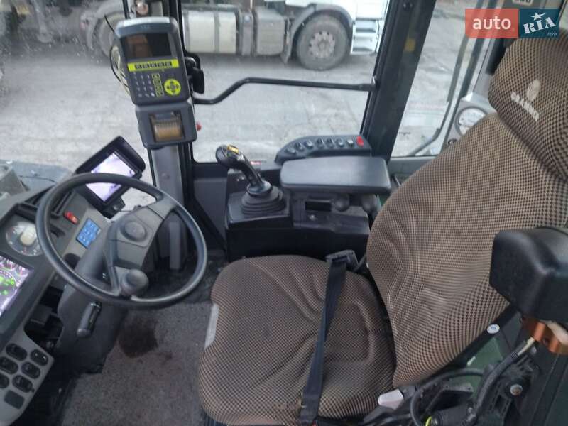 Фронтальный погрузчик Komatsu WA 2016 в Ромнах