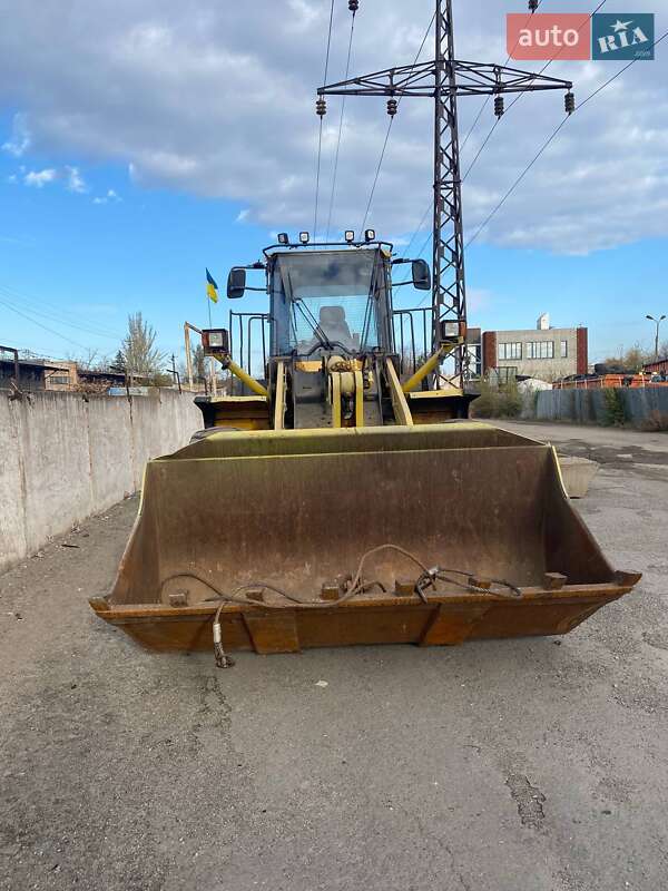 Фронтальный погрузчик Komatsu WA 2008 в Кривом Роге
