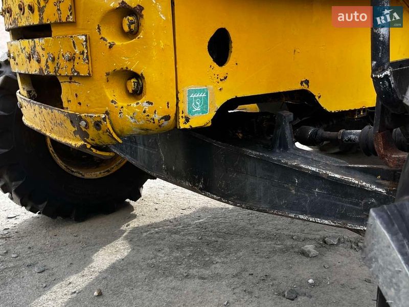 Екскаватор навантажувач Komatsu WB 2007 в Єрках