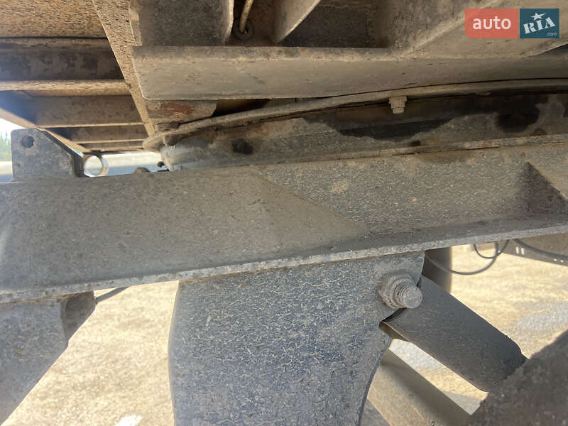 Контейнеровоз Krone BDF 2002 в Кременчуге