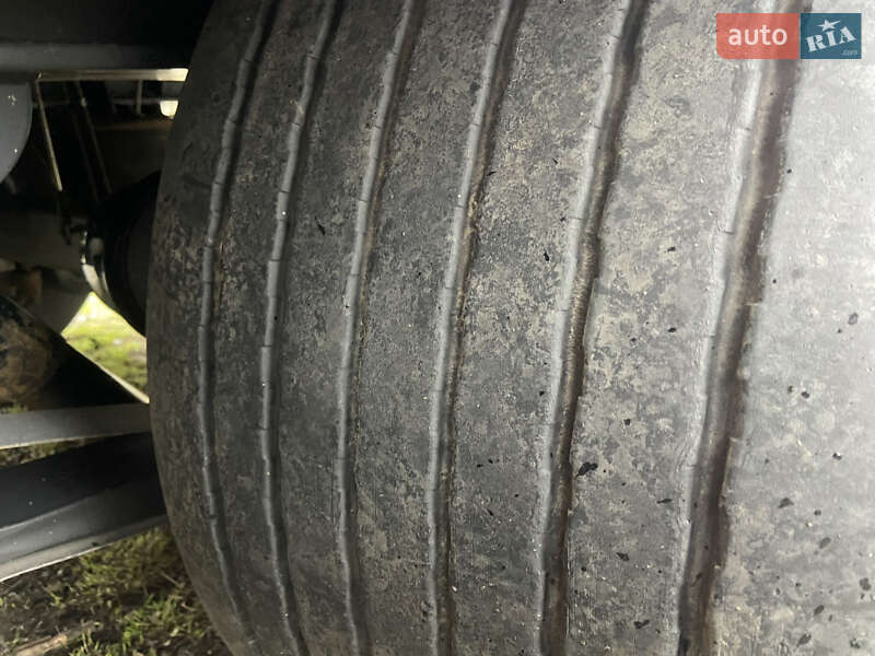 Тентованный борт (штора) - полуприцеп Krone Mega 2012 в Бучаче