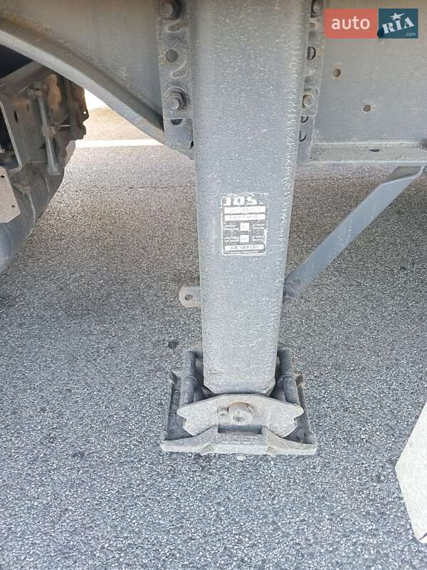 Тентованный борт (штора) - полуприцеп Krone Profi Liner 2009 в Ужгороде