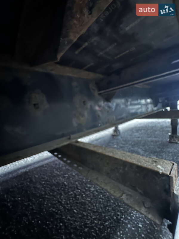 Тентований борт (штора) - напівпричіп Krone SAF 2014 в Умані