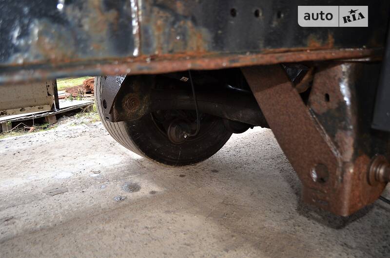 Тентованный борт (штора) - полуприцеп Krone SD 27 2011 в Львове