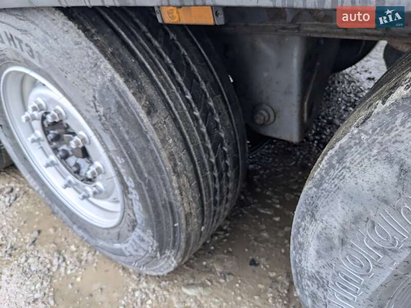 Тентованный борт (штора) - полуприцеп Krone SD 27 2010 в Рава-Русской