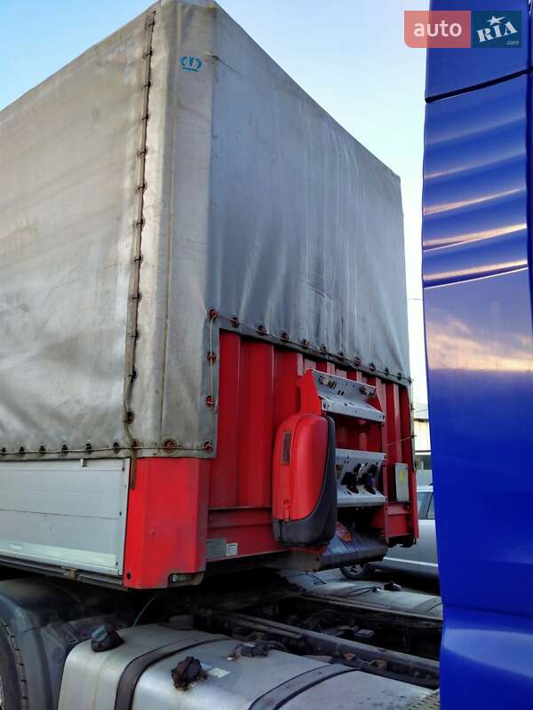 Бортовий напівпричіп Krone SD 2013 в Вінниці