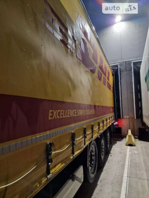 Тентованный борт (штора) - полуприцеп Krone SD 2012 в Хусте фото 7 Тентованный борт (штора) - полуприцеп Krone SD 2012 в Хусте