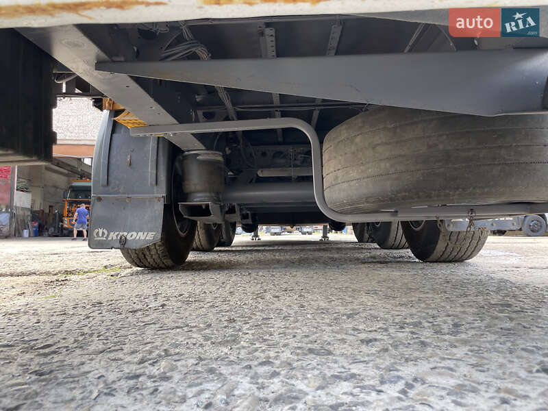 Тентований борт (штора) - напівпричіп Krone SD 2011 в Львові