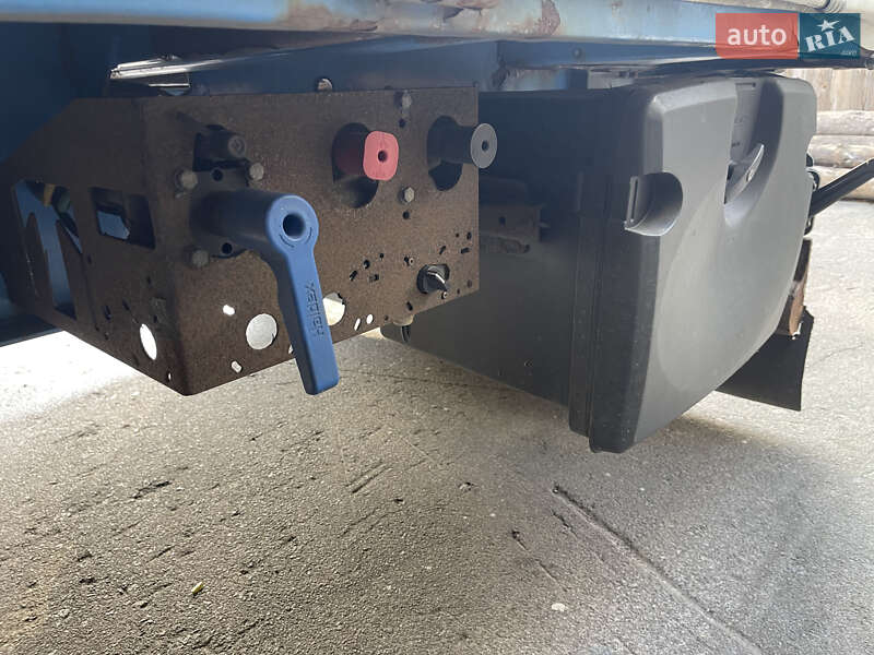 Тентованный борт (штора) - полуприцеп Krone SD 2013 в Березному