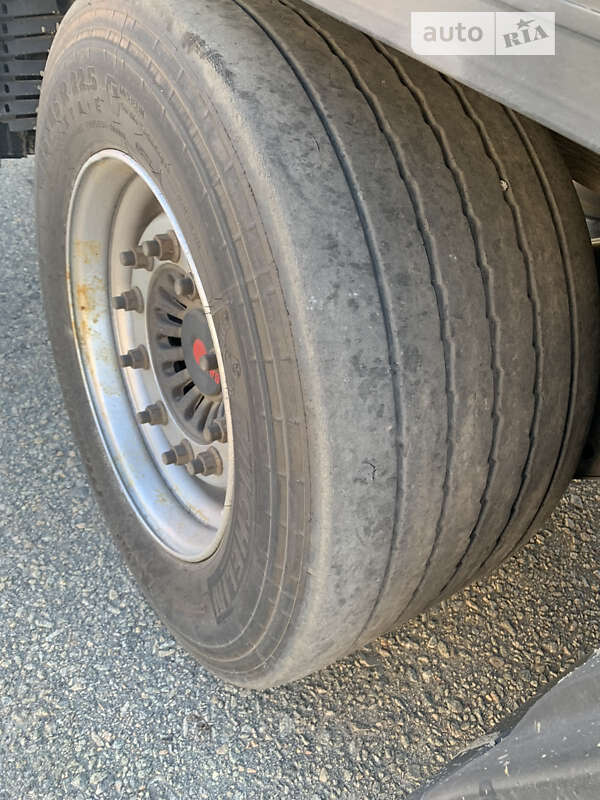 Тентованный борт (штора) - полуприцеп Krone SD 2012 в Березане