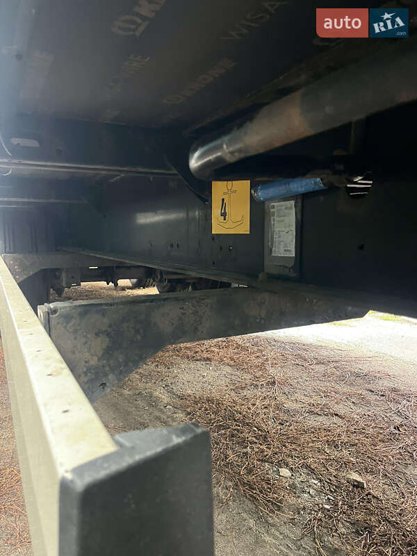 Тентований борт (штора) - напівпричіп Krone SD 2016 в Кременчуці