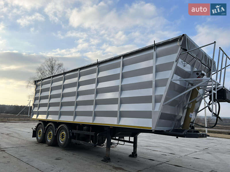 Зерновоз - напівпричіп Krone SD 2022 в Львові