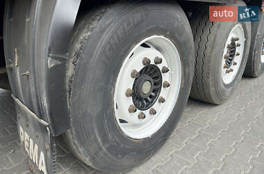 Тентований борт (штора) - напівпричіп Krone SD 2012 в Луцьку