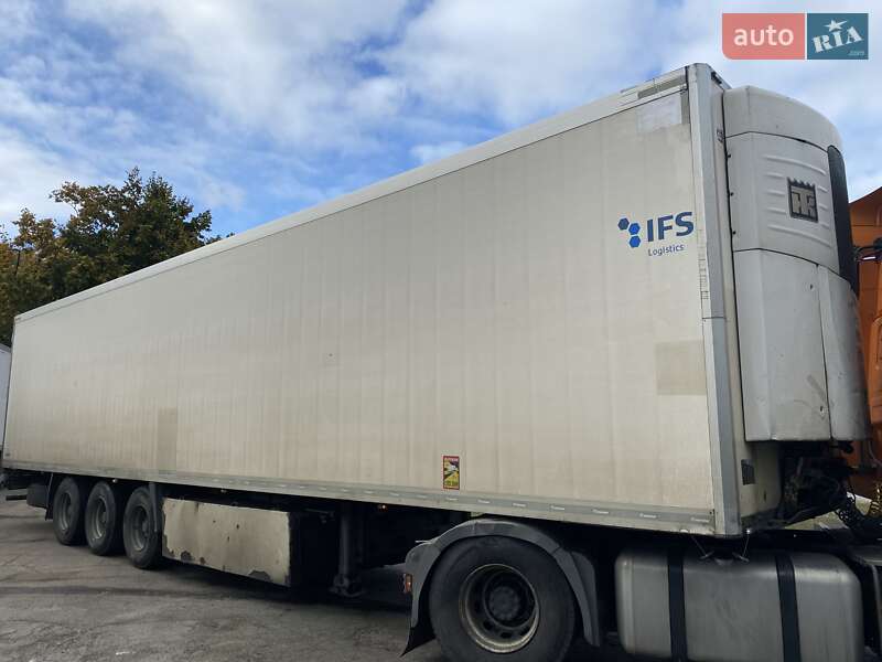 Рефрижератор напівпричіп Krone SD 2013 в Києві