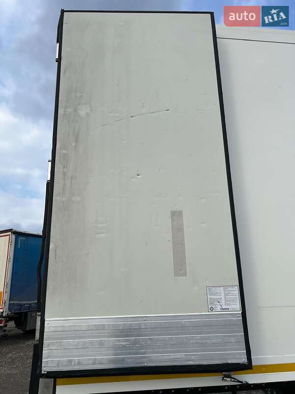 Рефрижератор напівпричіп Krone SD 2017 в Чернівцях