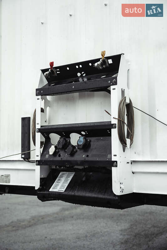 Тентованный борт (штора) - полуприцеп Krone SD 2013 в Харькове фото 5 Тентованный борт (штора) - полуприцеп Krone SD 2013 в Харькове