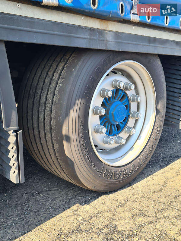 Тентованный борт (штора) - полуприцеп Krone SD 2015 в Долине