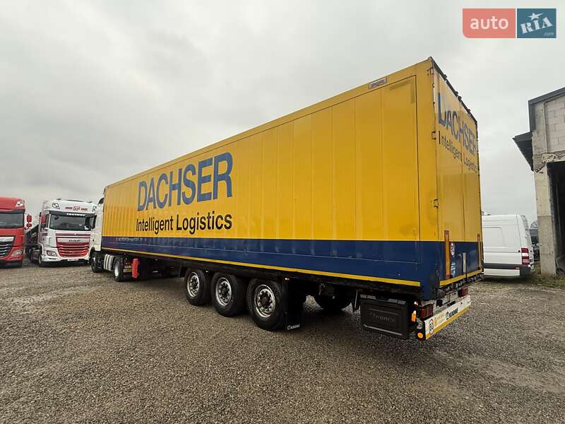 Ізотермічна будка Krone SD 2012 в Тячеві