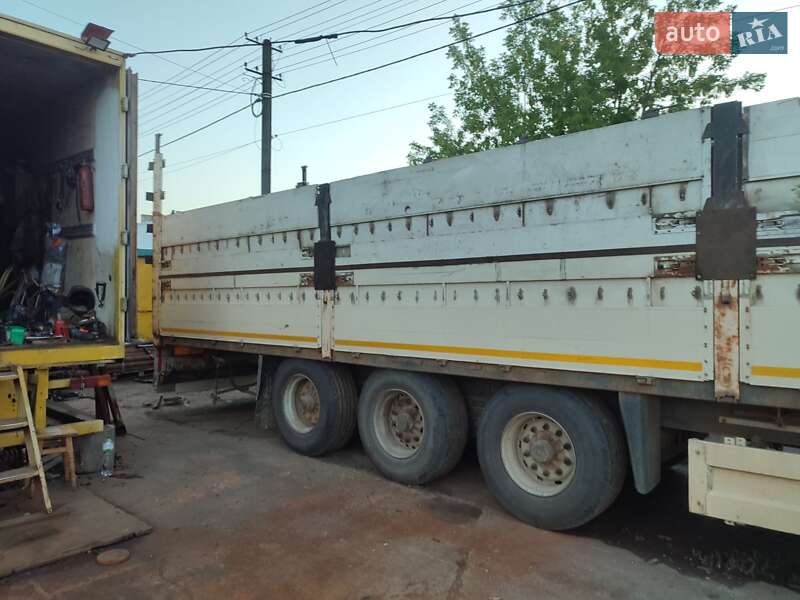 Бортовий напівпричіп Krone SDP 27 2001 в Житомирі