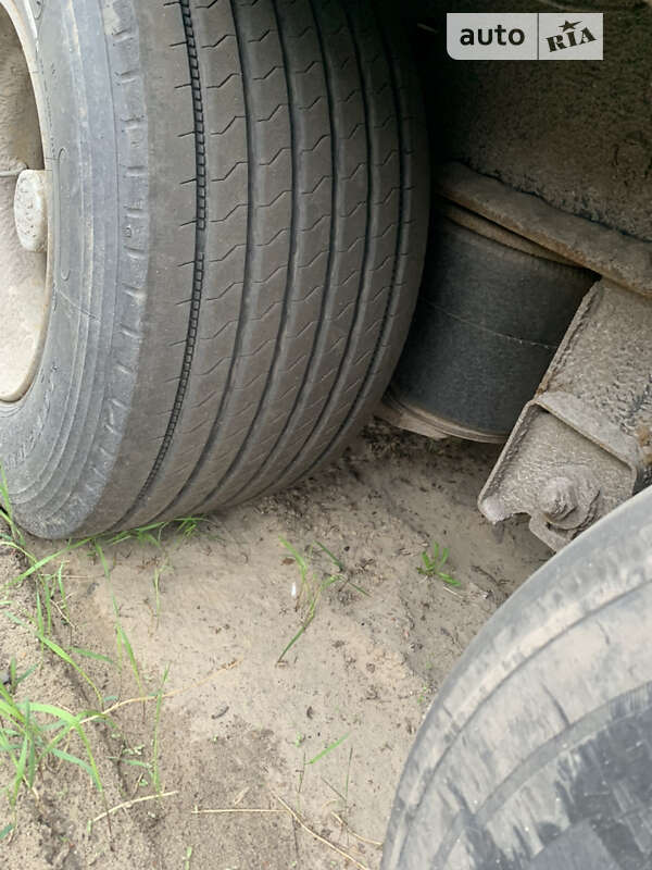 Тентованный борт (штора) - полуприцеп Krone SDP 27 2004 в Броварах