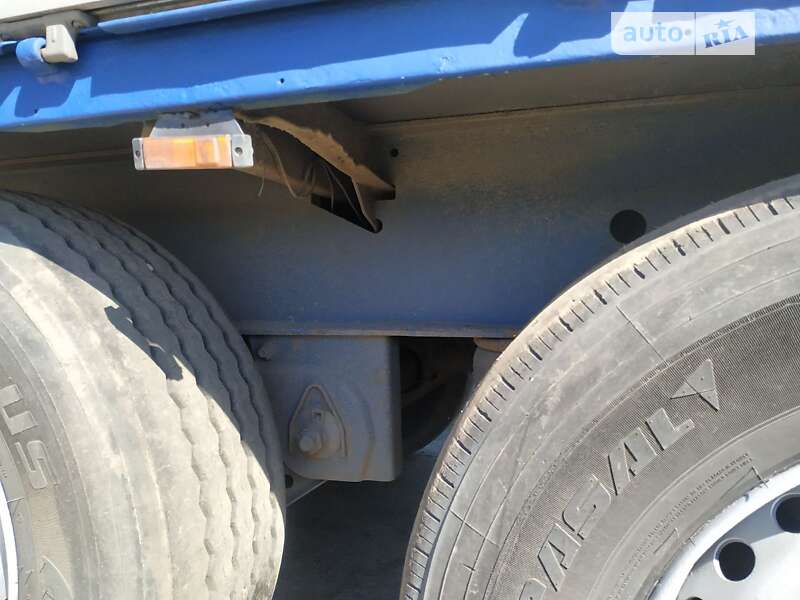 Бортовий напівпричіп Krone SDP 27 2007 в Рава-Руській