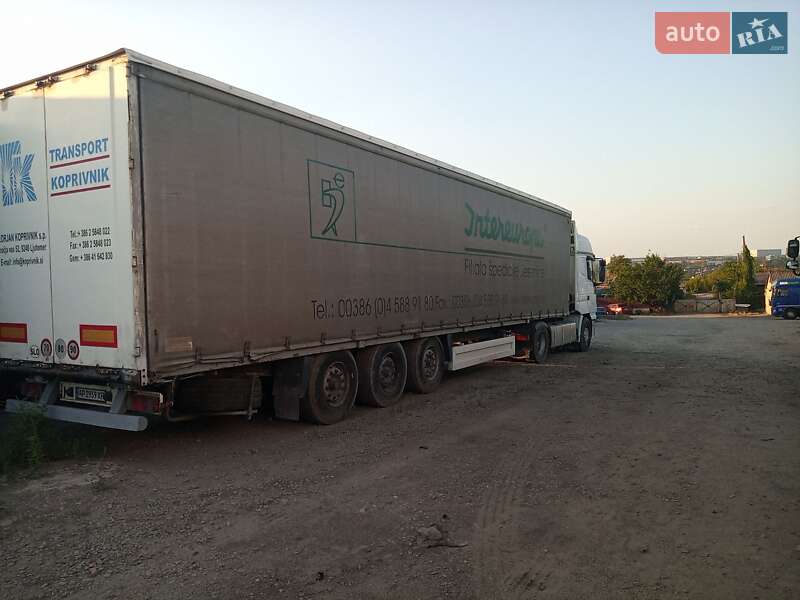 Тентованный борт (штора) - полуприцеп Krone SDP 27 2001 в 