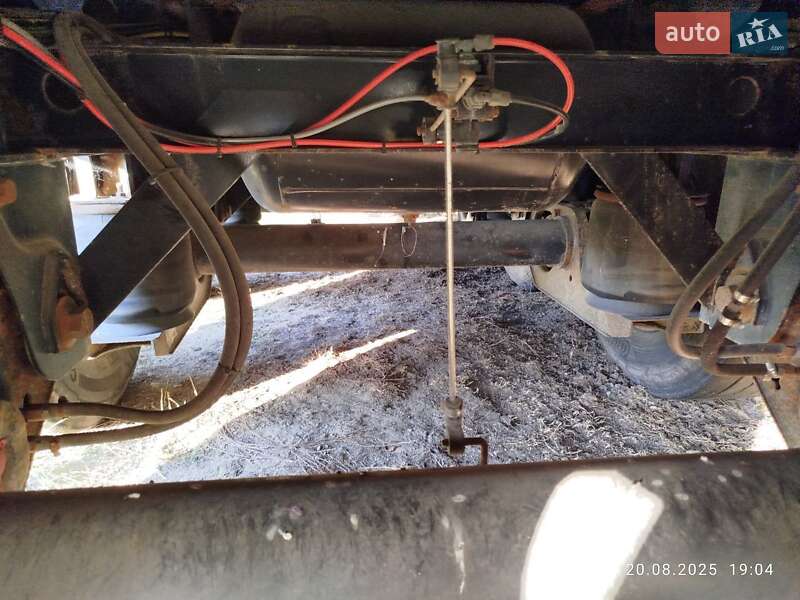 Зерновоз - полуприцеп Krone SDP 27 2006 в Джурине фото 5 Зерновоз - полуприцеп Krone SDP 27 2006 в Джурине