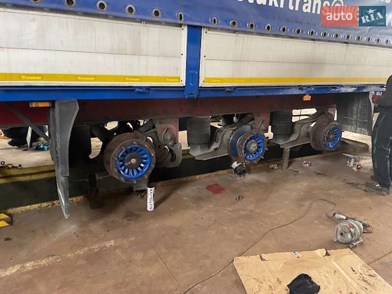 Тентованный борт (штора) - полуприцеп Krone SDP 27 2013 в Дрогобыче