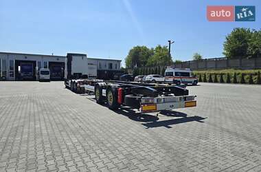Контейнеровоз Krone ZZ 2015 в Чернівцях