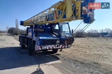 Автокран Krupp КМК 1991 в Коростене