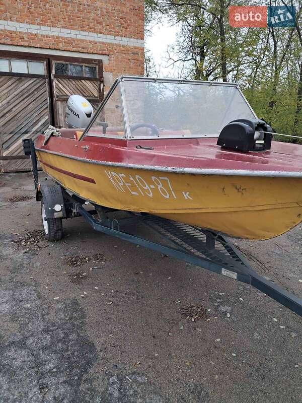 Лодка Крым 1 1974 в Семеновке