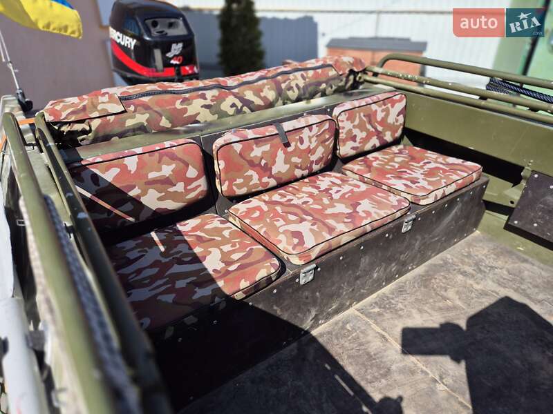 Лодка Крым Крым 1980 в Киеве